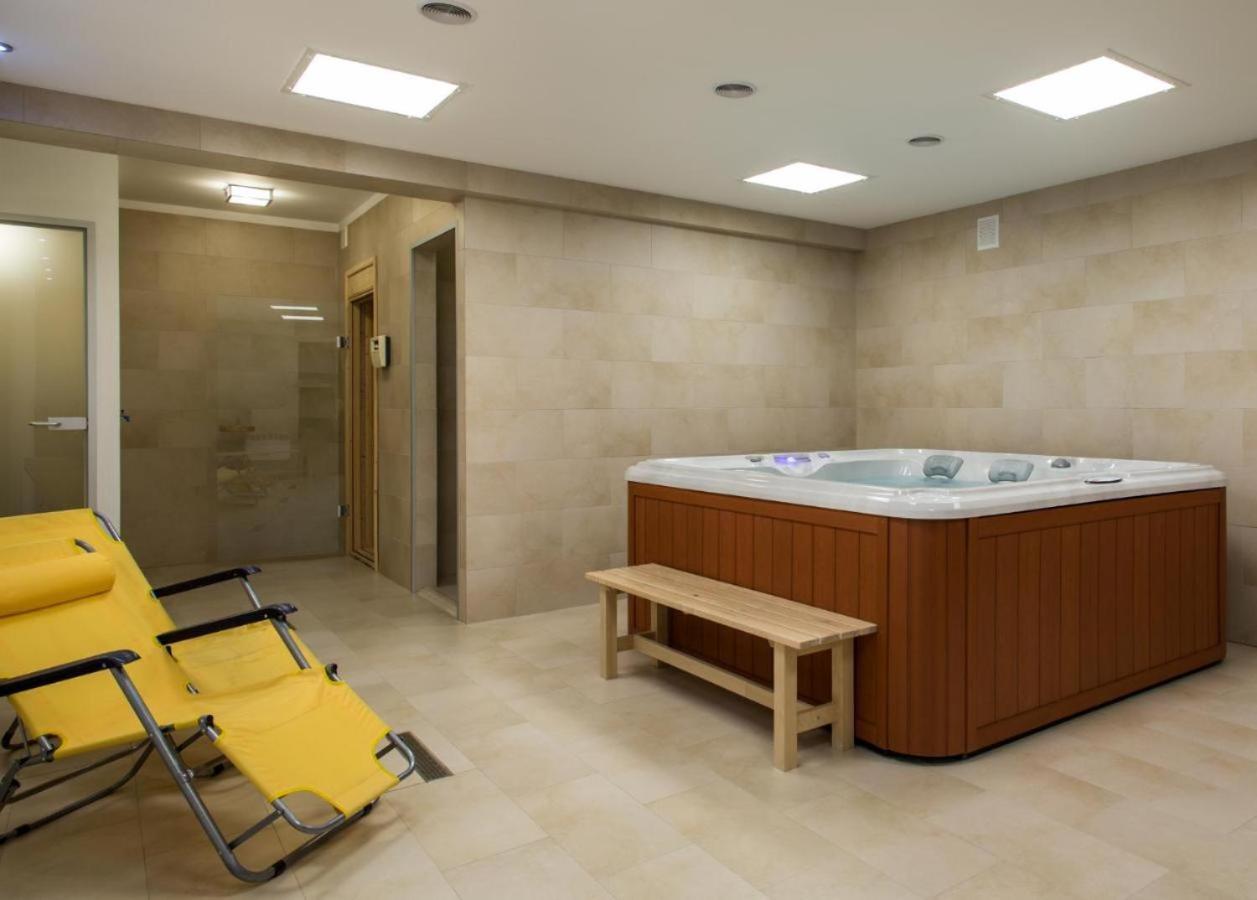 Apartament Poludniowy Z Widokiem- Sauna, Jacuzzi, Kominek Kościelisko Exteriör bild